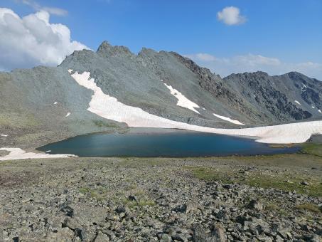 Výstup na Ararat a přechod pohoří Kačkar